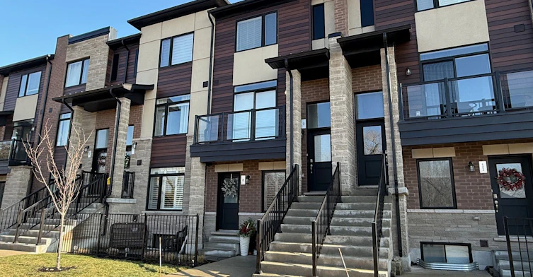 9-590 North Service Road, Hamilton, ON, L8E 0K5 - 2