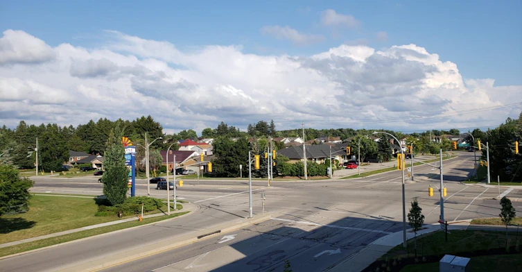313-5 Wake Robin Drive, Kitchener, ON, N2E 3L2 - 8