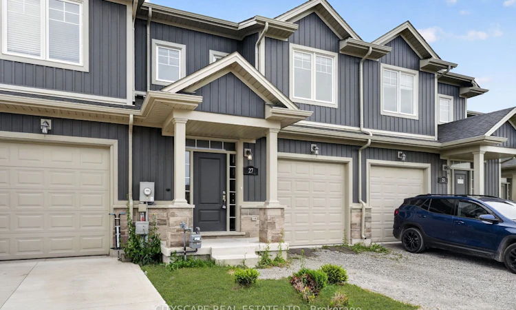 27 Lamb Crescent