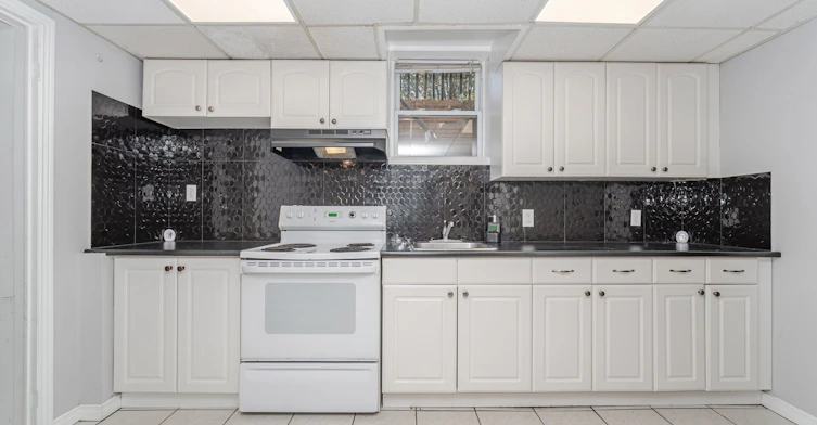 (Lower)-21 Beverley Street, Waterloo, ON, N2L 2H5 - 13