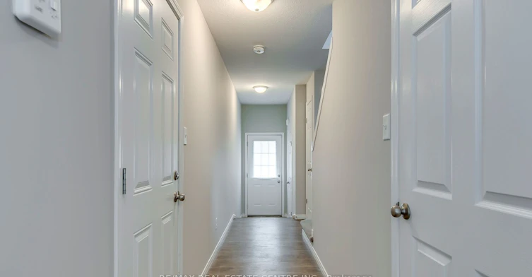 23-50 Pinnacle Drive, Kitchener, ON, N2P 0H8 - 2