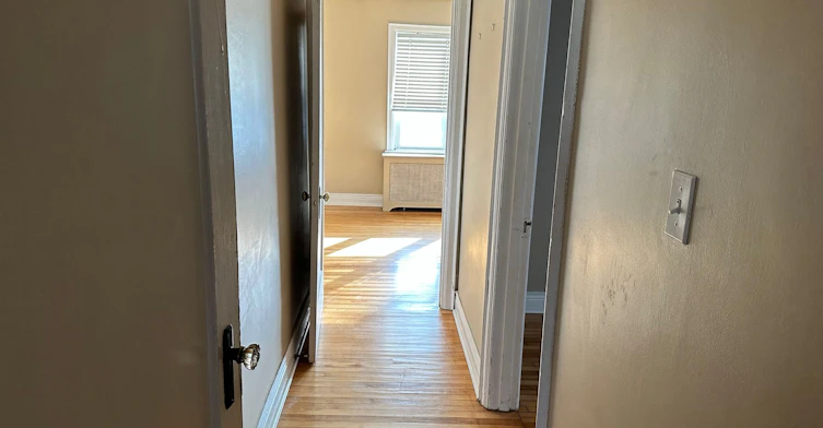 1062 Main Street W, Hamilton, ON, L8S 1B4 - 7