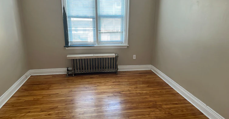 1062 Main Street W, Hamilton, ON, L8S 1B4 - 4