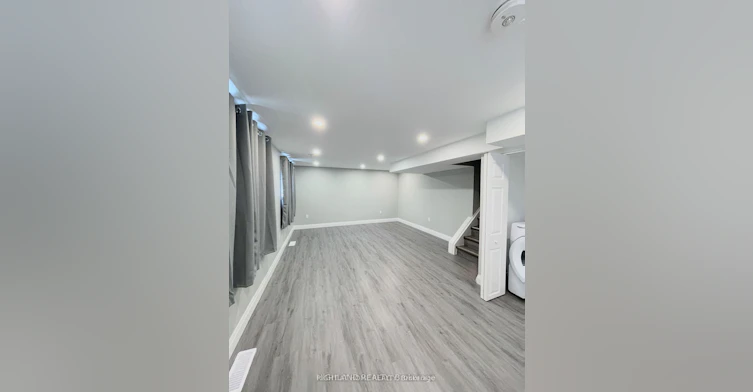 Lower Unit-12 Croydon Drive, St. Catharines, ON, L2M 1J2