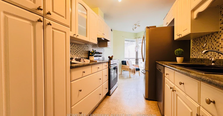 207-300 Keats Way, Waterloo, ON, N2L 6E6 - 24
