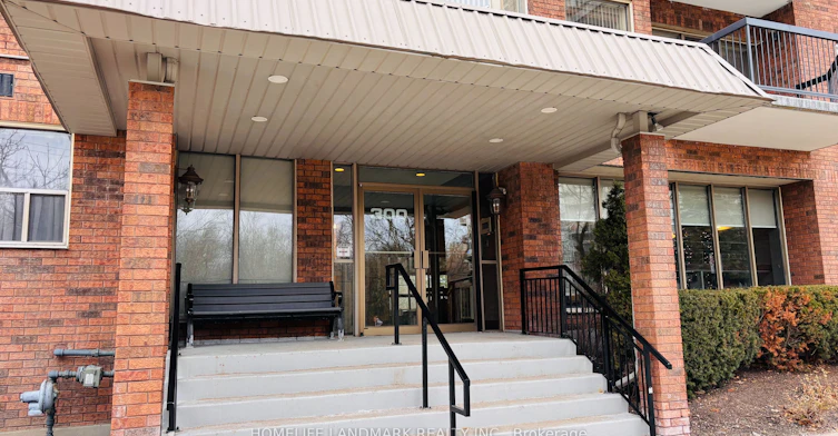 207-300 Keats Way, Waterloo, ON, N2L 6E6 - 2