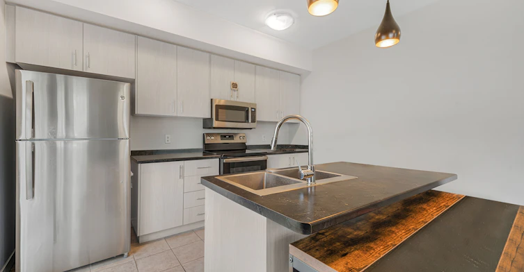 28-5672 Dorchester Road, Niagara Falls, ON, L2G 5S3 - 12