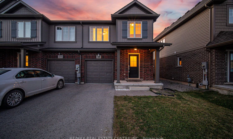 206 Heron Street