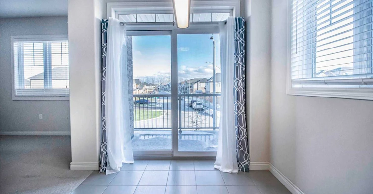 225 Westbank Trail, Hamilton, ON, L8J 0H4 - 6