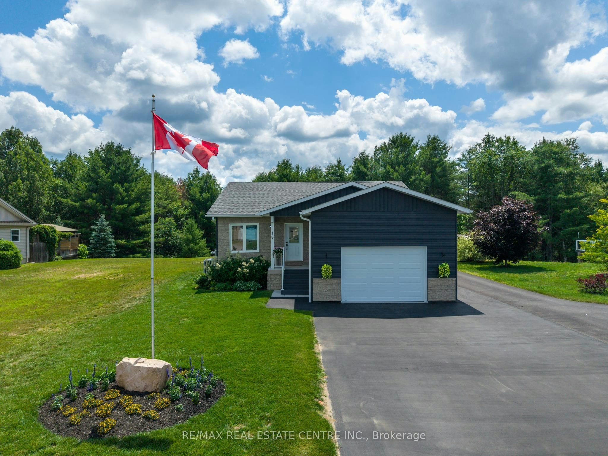 16 Williams Drive, Bancroft, ON, K0L 1C0