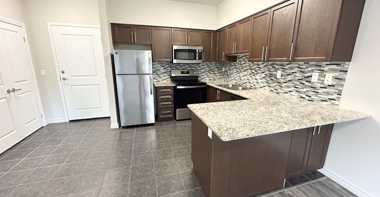 203-5 Rittenhouse Road, Kitchener, ON, N2E 2M8 - 2