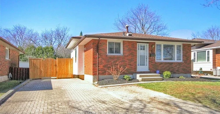 23 Barrett Crescent, London, ON, N6E 1T4 - 2
