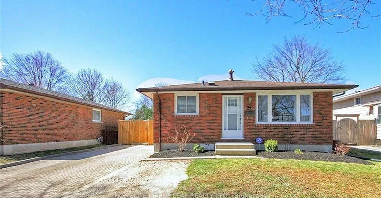 23 Barrett Crescent, London, ON, N6E 1T4