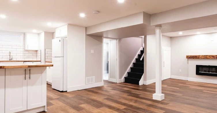 BSMT-393 East 16th Street, Hamilton, ON, L9A 4K4