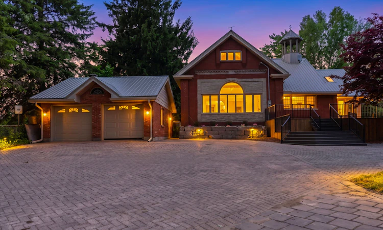 1560 Elgin Road