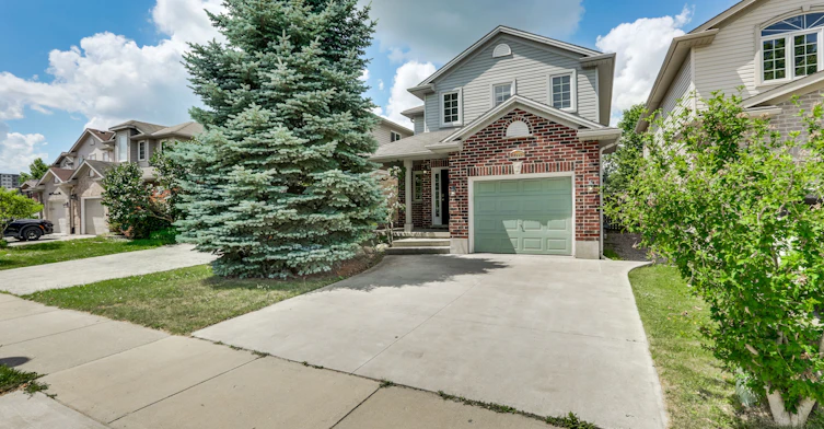 2206 Coronation Drive, London, ON, N6G 0B9 - 2