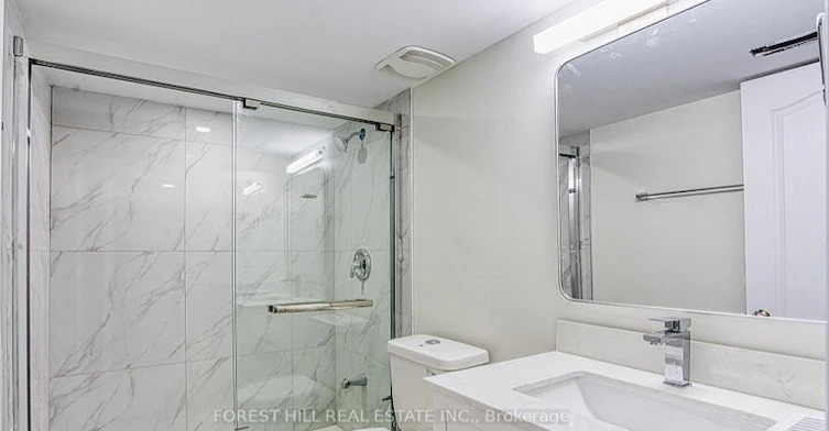 Room 1-115 Amberly Boulevard, Hamilton, ON, L9G 3V2 - 2