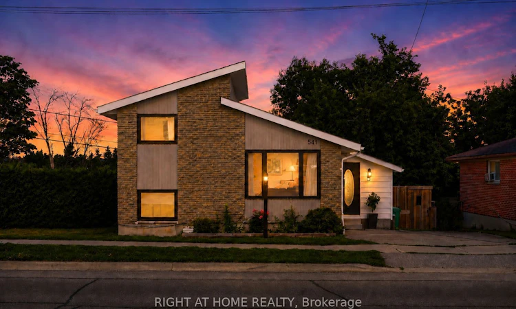 541 River Road S