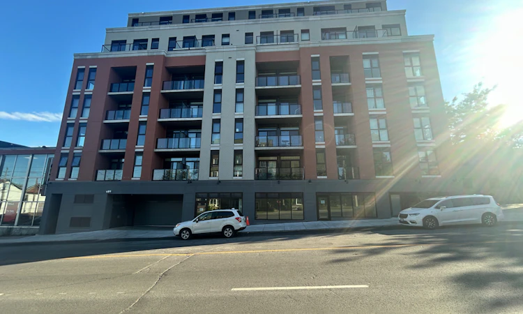 413-223 Princess Street