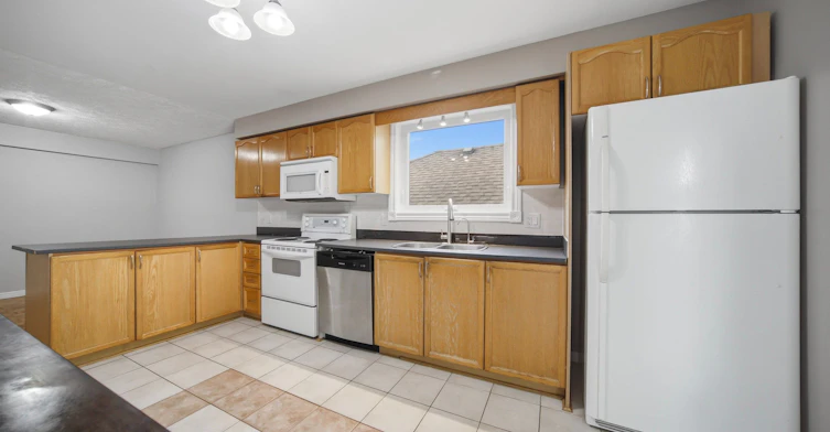 Upper-146 Bankside Drive N, Kitchener, ON, N2N 3E4 - 9