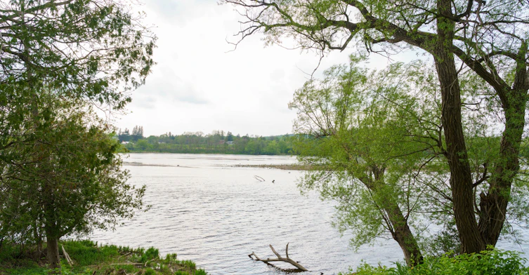 23-350 River Road, Cambridge, ON, N3C 2B7 - 2