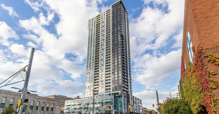 3908-60 Frederick Street, Kitchener, ON, N2H 2L7