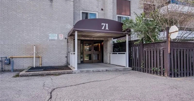 211-71 Vanier Drive, Kitchener, ON, N2C 1J4
