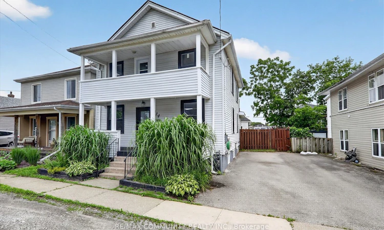 114 Pilkington Street E
