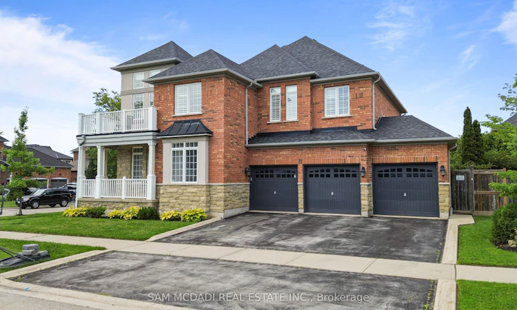 29 Delrosa Way