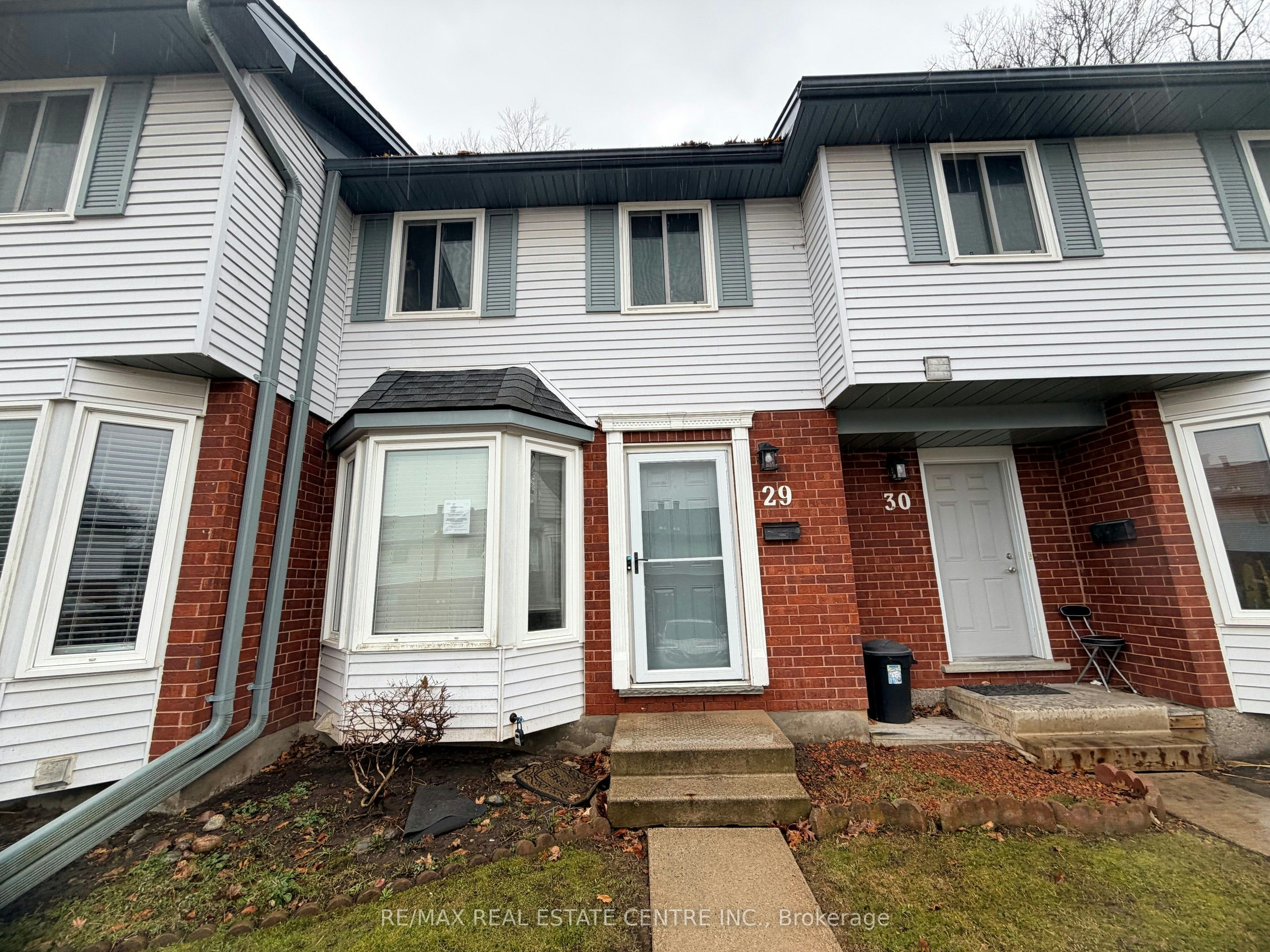 29-219 Kingswood Drive, Kitchener, ON, N2E 3J5