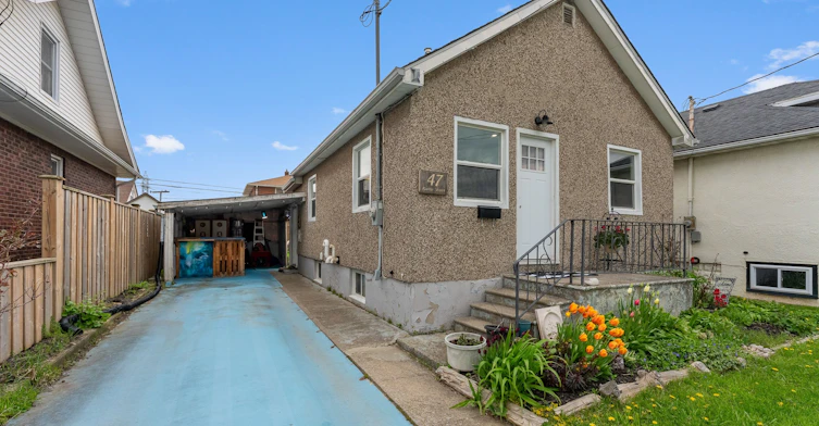 47 Battle Street, Thorold, ON, L2V 3W4 - 2