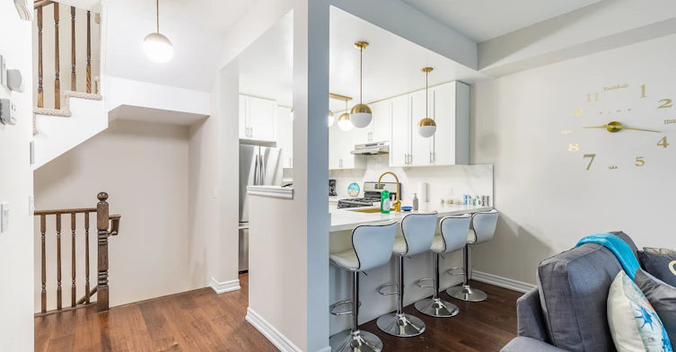38 Southshore Crescent, Hamilton, ON, L8E 0J3 - 11