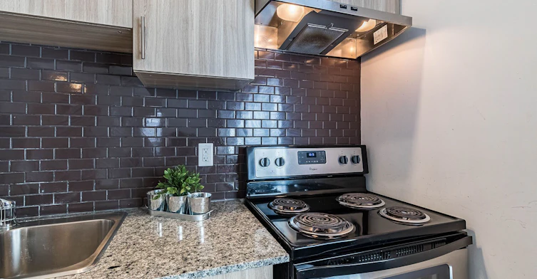 G116-275 Larch Street, Waterloo, ON, N2L 3R2 - 16