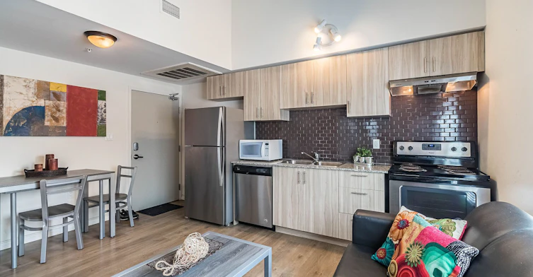 G116-275 Larch Street, Waterloo, ON, N2L 3R2 - 11