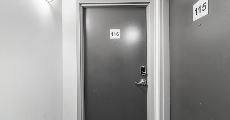 G116-275 Larch Street, Waterloo, ON, N2L 3R2 - 5