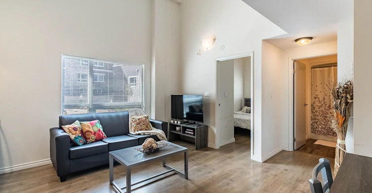 G116-275 Larch Street, Waterloo, ON, N2L 3R2 - 6