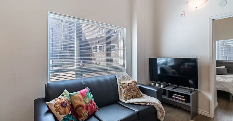 G116-275 Larch Street, Waterloo, ON, N2L 3R2 - 18
