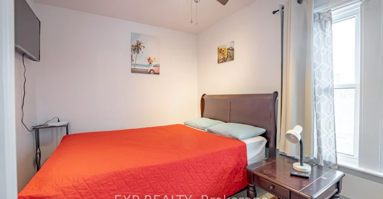 5938 Dunn Street, Niagara Falls, ON, L2G 2P1 - 9