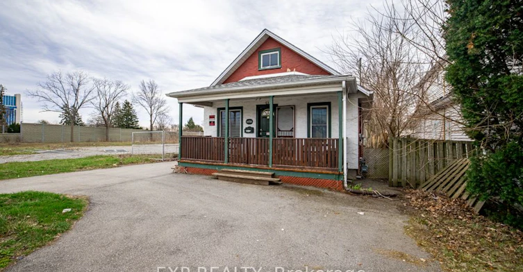 5938 Dunn Street, Niagara Falls, ON, L2G 2P1