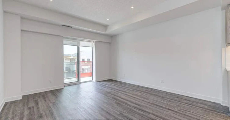 312-16 Markle Road, Hamilton, ON, L9G 0H4 - 3