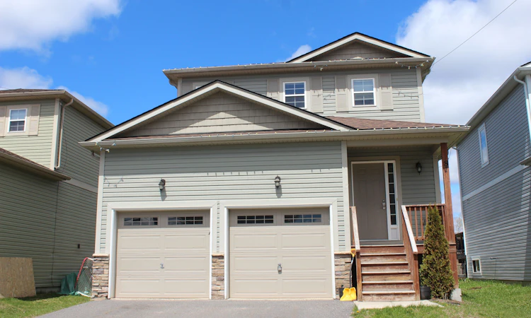 81 Douglas Drive
