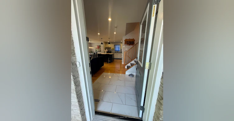 74 Alayne Crescent, London, ON, N6E 2A3 - 2