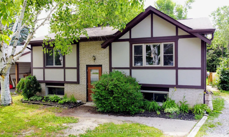 1886 Croftdale Crescent