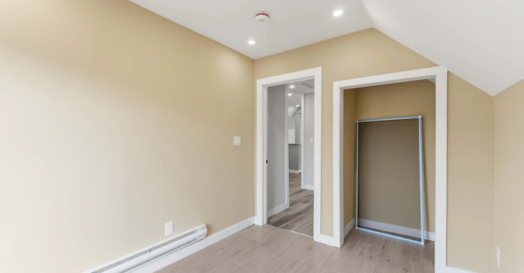 # Upper-759 Barton Street E, Hamilton, ON, L8L 3A9 - 17