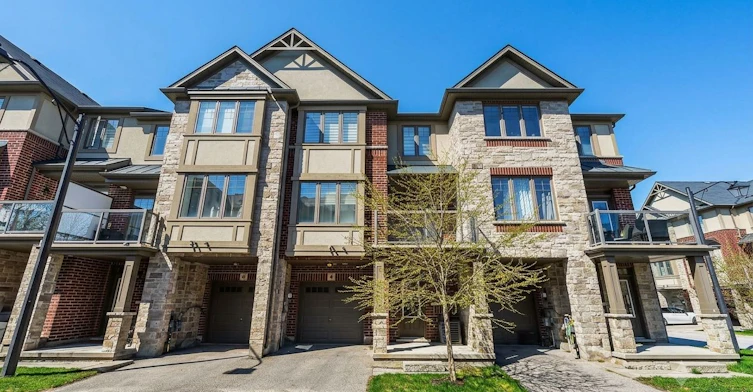 4 Bird Lane, Hamilton, ON, L9G 0G7
