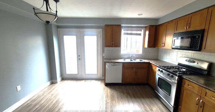 51-25 Viking Drive, Hamilton, ON, L0R 1C0 - 2