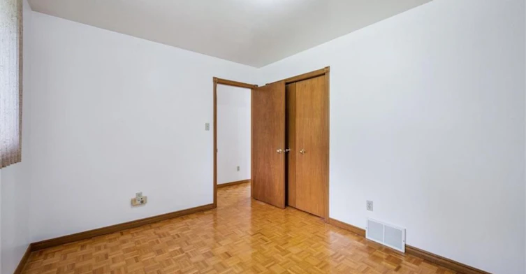 Main-42 Azores Crescent, Cambridge, ON, N1R 7Z4 - 10