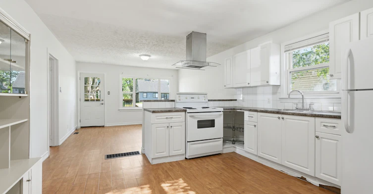 29 Rockwood Avenue, St. Catharines, ON, L2P 1E6 - 9