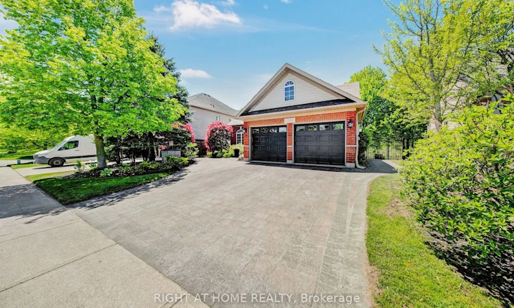 126 Moore Crescent