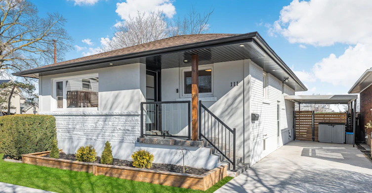 Upper-111 Eastchester Avenue N, St. Catharines, ON, L2P 2Y9 - 2